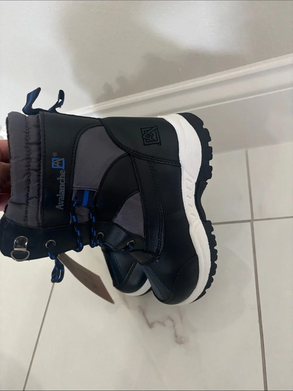 Avalanche Kids Black and Gray Snow Boots size 10
